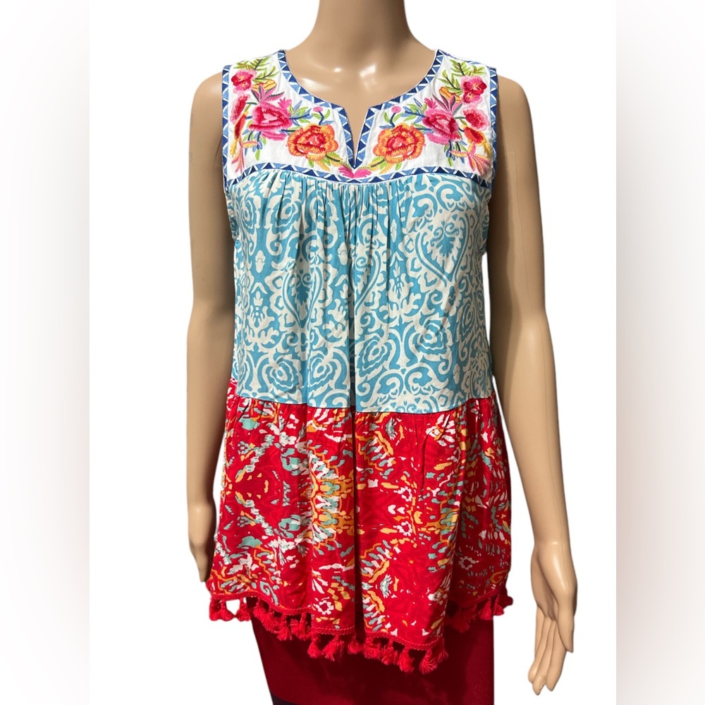 NWT Calessa Size XL Embroidered Patchwork Peasant Split V-Neck Sleeveless Blouse - Picture 2 of 11